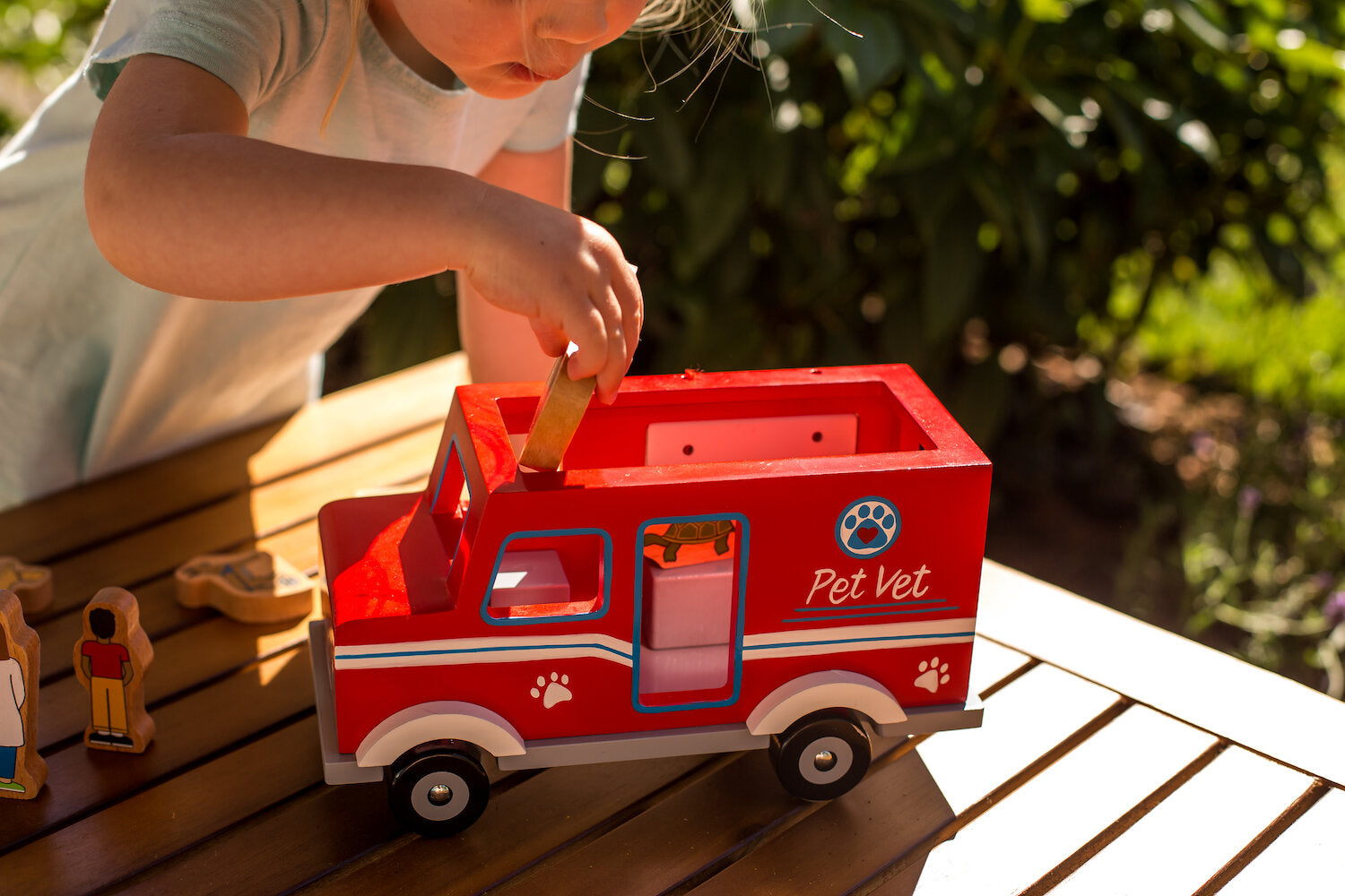 Pet Vet Magnetic Truck